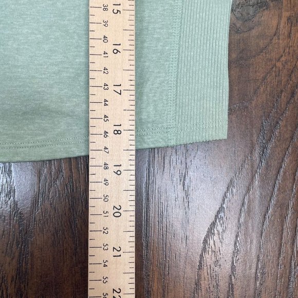 Old Navy Active Crop Top Large Green Mock Neck Cozecore Stretch Women's - Picture 9 of 12